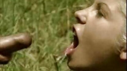 Fotograf macht eine Nahaufnahme der haarigen Muschi sexfilme von alten frauen einer Milf